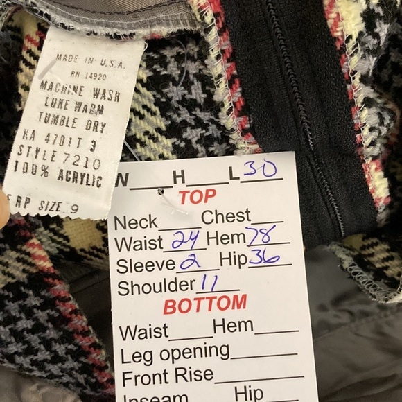 Vintage plaid dress jumper. 70’s‎ adorable  24” waist Small. Size 9. 120 - Picture 4 of 4